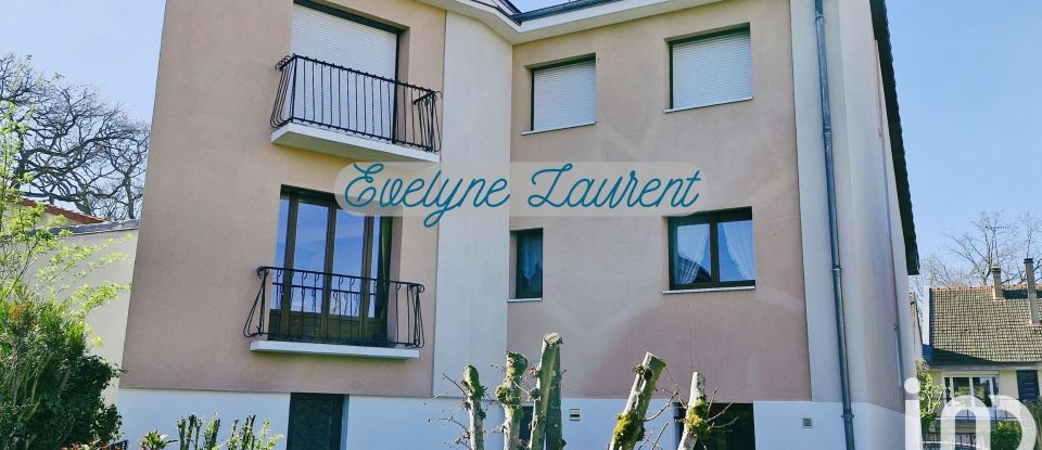 House 10 rooms of 270 m² in Clamart (92140)
