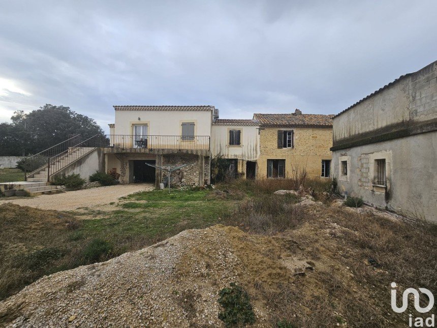 Maison 4 pièces de 138 m² à Roquemaure (30150)