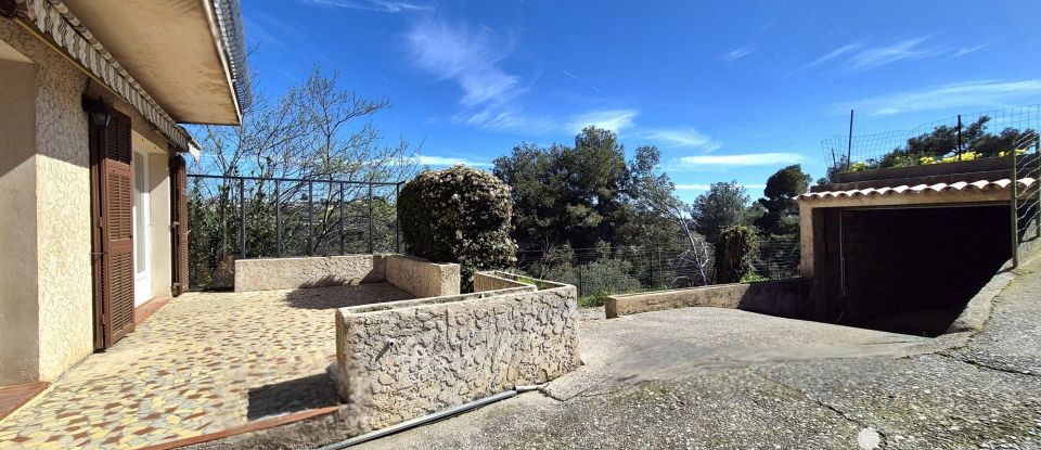 House 8 rooms of 207 m² in Cagnes-sur-Mer (06800)