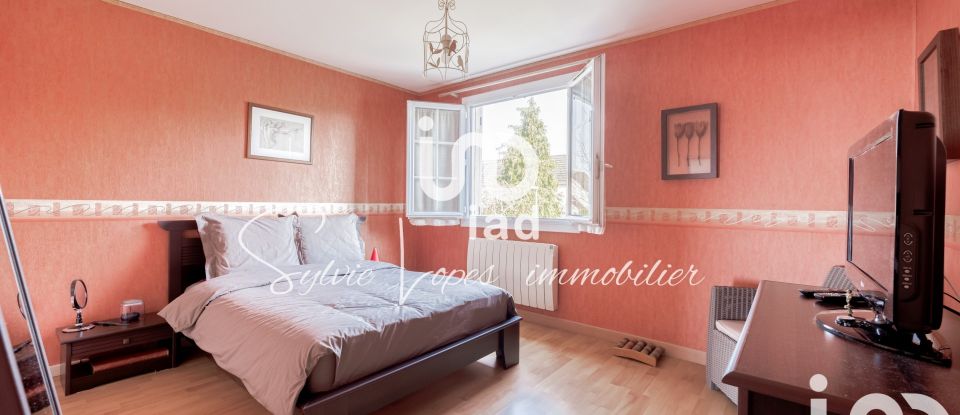 Maison traditionnelle 5 pièces de 92 m² à Villepinte (93420)