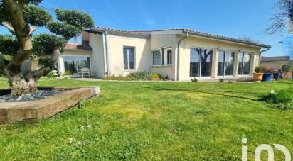 Traditional house 6 rooms of 360 m² in Moulis-en-Médoc (33480)