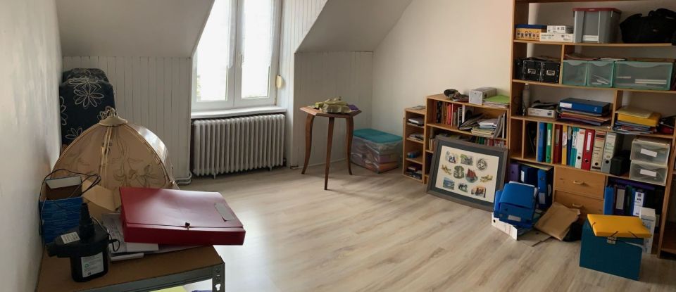 Maison 4 pièces de 216 m² à Plévin (22340)