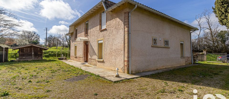 Maison traditionnelle 7 pièces de 190 m² à Cazes-Mondenard (82110)