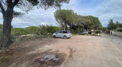 Land of 1,010 m² in Fréjus (83600)