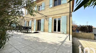 Maison 6 pièces de 148 m² à Saint-Gilles (30800)
