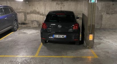 Parking/garage/box de 10 m² à Paris (75015)