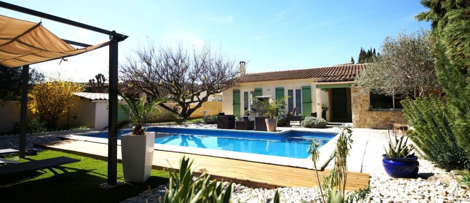 House 6 rooms of 145 m² in Roaix (84110)