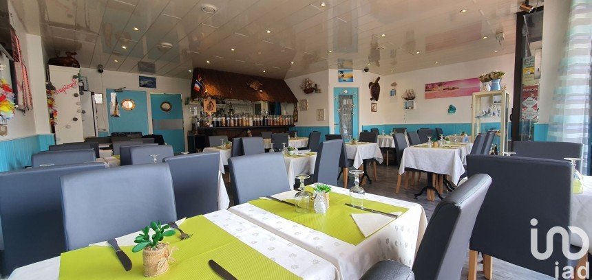 Restaurant of 69 m² in Montigny-le-Bretonneux (78180)
