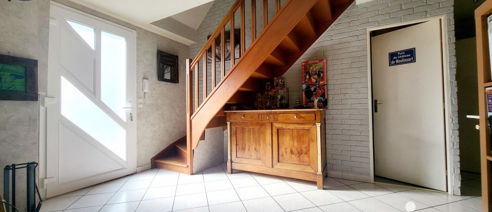 Traditional house 6 rooms of 125 m² in Méry-sur-Oise (95540)