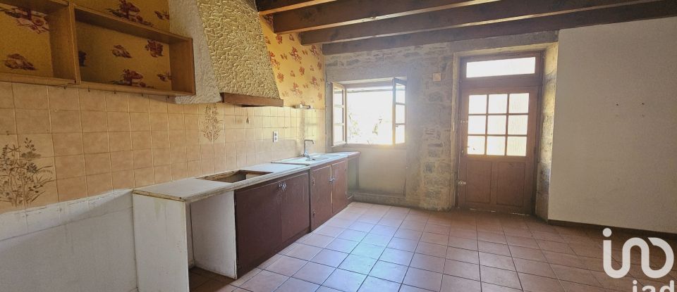 Village house 8 rooms of 218 m² in Toulonjac (12200)