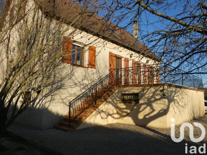 Maison traditionnelle 7 pièces de 132 m² à Percey (89360)