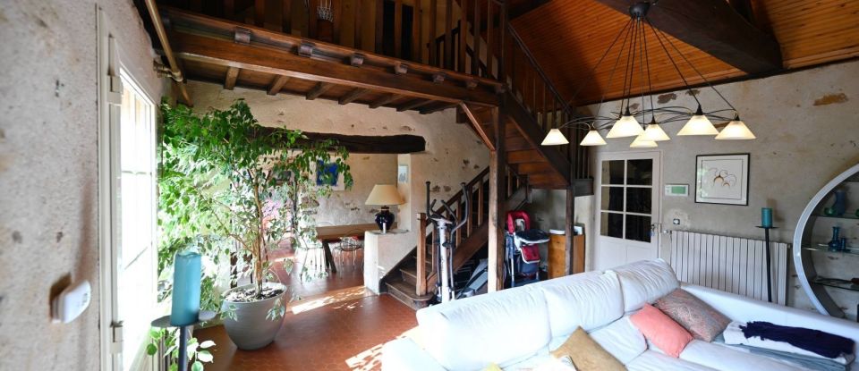House 6 rooms of 164 m² in La Chapelle-Saint-Fray (72240)