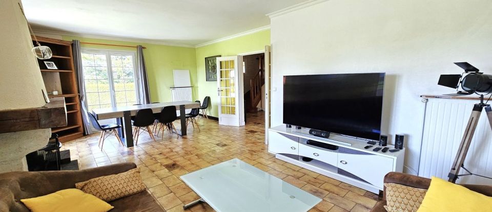 Maison 6 pièces de 140 m² à Saint-Luperce (28190)