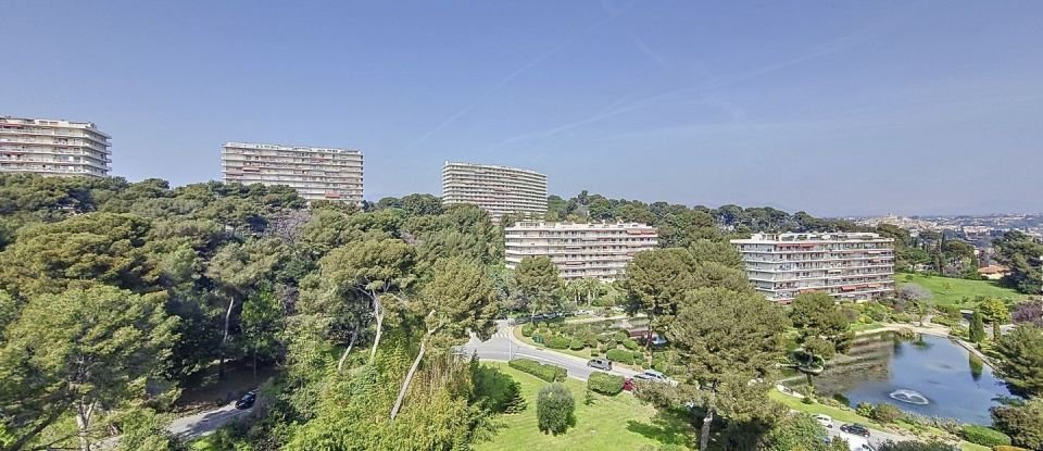 Appartement 4 pièces de 92 m² à Cagnes-sur-Mer (06800)