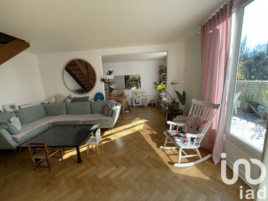 Duplex 5 rooms of 93 m² in Fontenay-sous-Bois (94120)