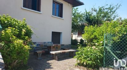 House 6 rooms of 166 m² in Décines-Charpieu (69150)