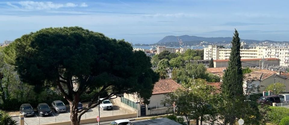 Apartment 4 rooms of 77 m² in Toulon (83000)