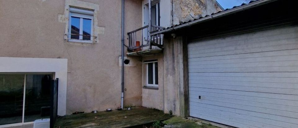 House 10 rooms of 242 m² in Verrières (86410)