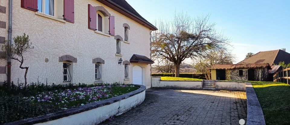 House 4 rooms of 171 m² in Naves (19460)