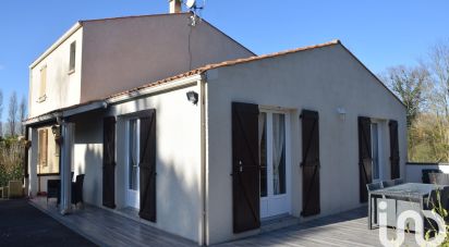 Traditional house 6 rooms of 138 m² in Cabariot (17430)
