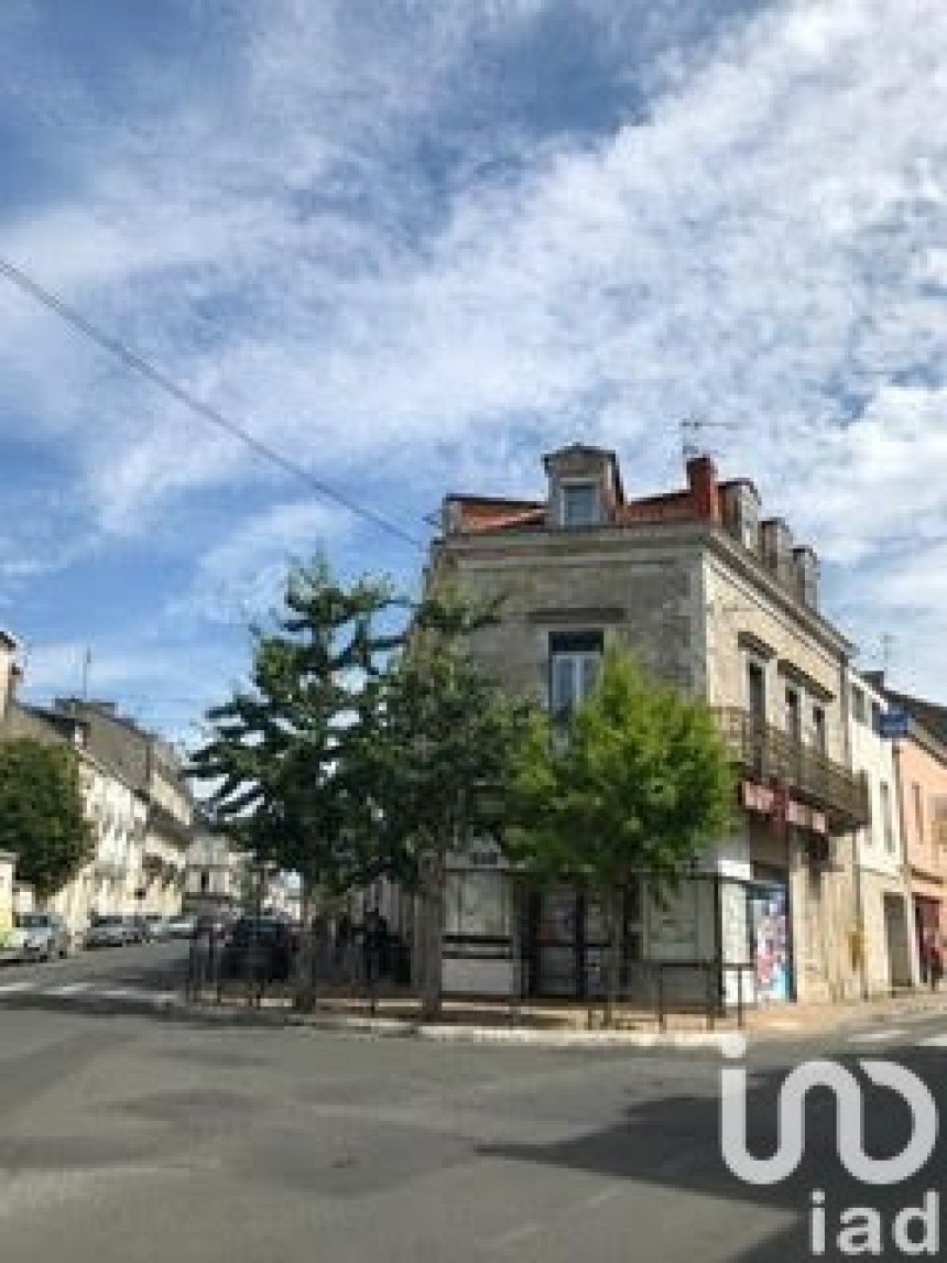 Building in Périgueux (24000) of 220 m²