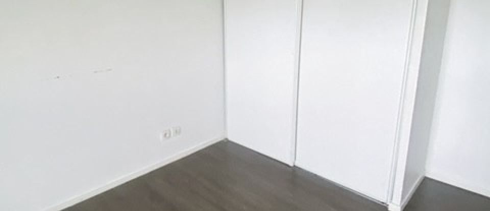 Duplex 3 rooms of 60 m² in Combs-la-Ville (77380)