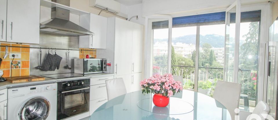 Appartement 3 pièces de 71 m² à Cannes (06400)