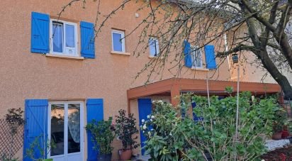 House 7 rooms of 239 m² in Meyzieu (69330)