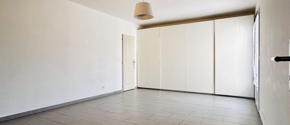 House 6 rooms of 161 m² in Montargis (45200)