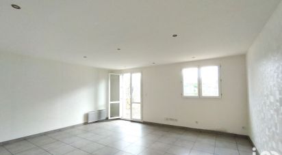 House 4 rooms of 90 m² in Val-de-Reuil (27100)