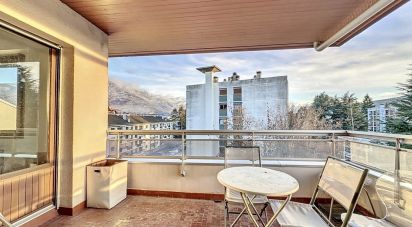 Apartment 2 rooms of 53 m² in Annecy (74000)