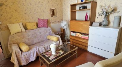 House 5 rooms of 87 m² in Nîmes (30900)