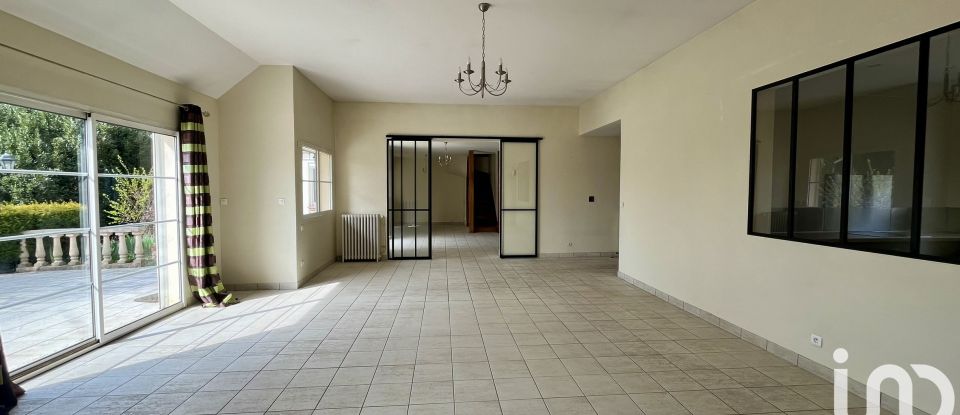 Maison 8 pièces de 216 m² à Beauvais (60000)