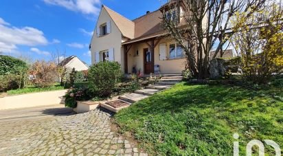 Maison traditionnelle 7 pièces de 138 m² à Saint-Fargeau-Ponthierry (77310)