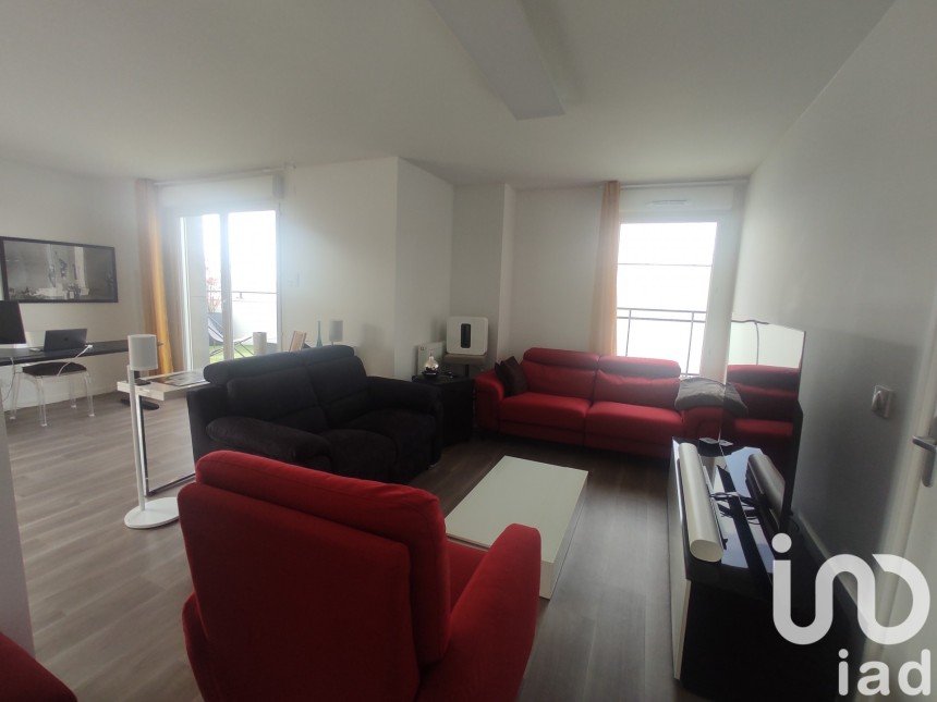 Appartement 4 pièces de 85 m² à Saint-Thibault-des-Vignes (77400)