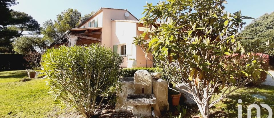 Traditional house 5 rooms of 146 m² in L'Isle-sur-la-Sorgue (84800)