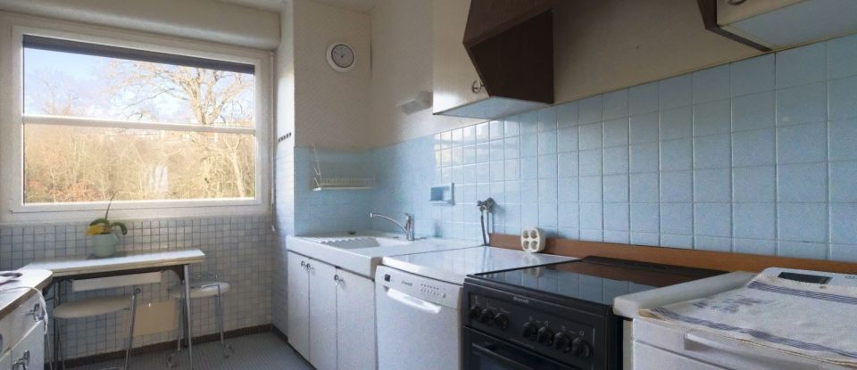Apartment 4 rooms of 105 m² in Vaucresson (92420)