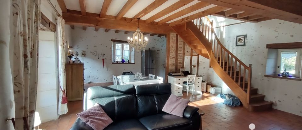 Country house 2 rooms of 89 m² in Saint-Hilaire-sur-Benaize (36370)