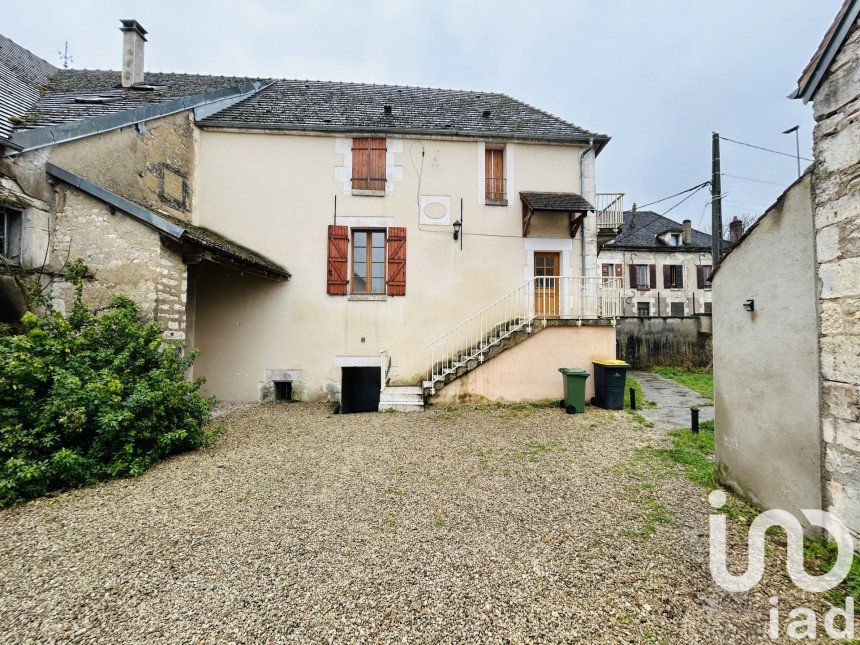 Building in Auxerre (89290) of 115 m²
