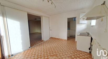 House 4 rooms of 97 m² in Les Moitiers-d'Allonne (50270)