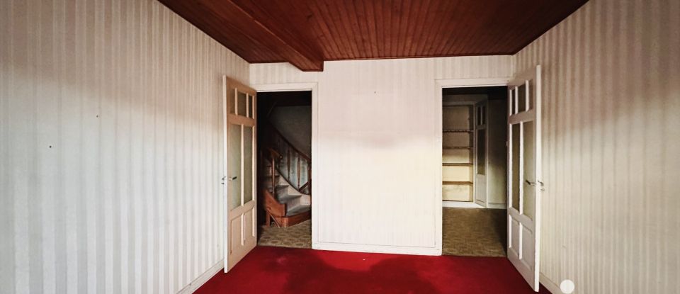 House 10 rooms of 150 m² in Chalmazel-Jeansagnière (42920)