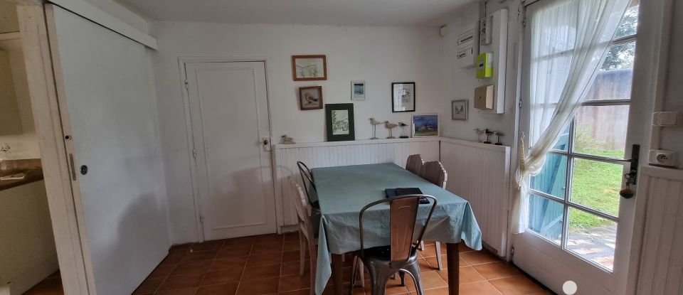 House 5 rooms of 87 m² in Loix (17111)