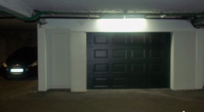 Parking/garage/box de 38 m² à - (17000)