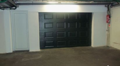 Parking/garage/box de 35 m² à - (17000)