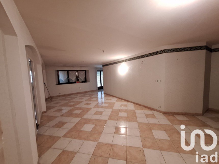 Appartement 4 pièces de 102 m² à Bayon (54290)
