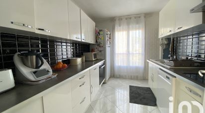 Apartment 5 rooms of 100 m² in Saint-Martin-de-Crau (13310)