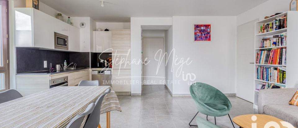 Appartement 4 pièces de 81 m² à Bordeaux (33000)