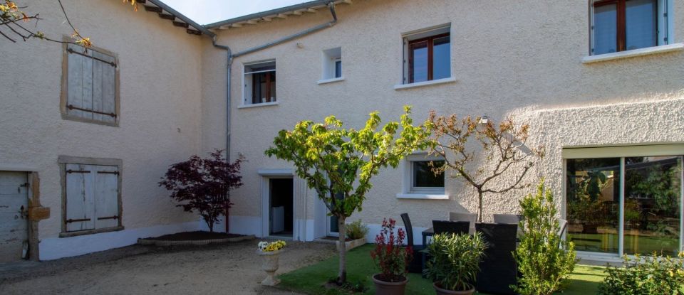 Maison 5 pièces de 140 m² à Rillieux-la-Pape (69140)