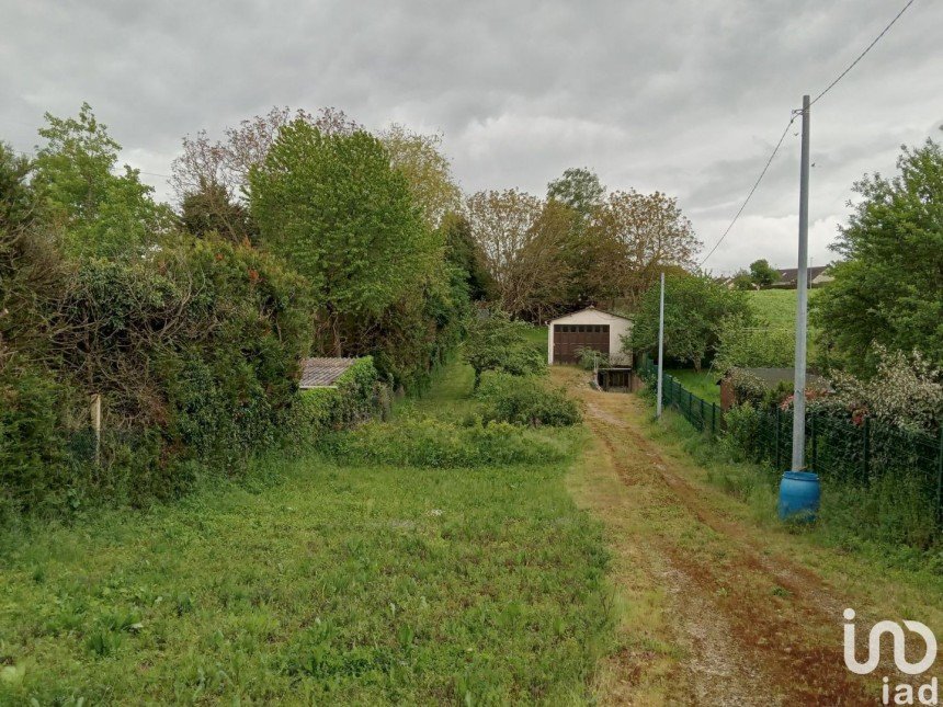 Land of 1,035 m² in Jouy (28300)