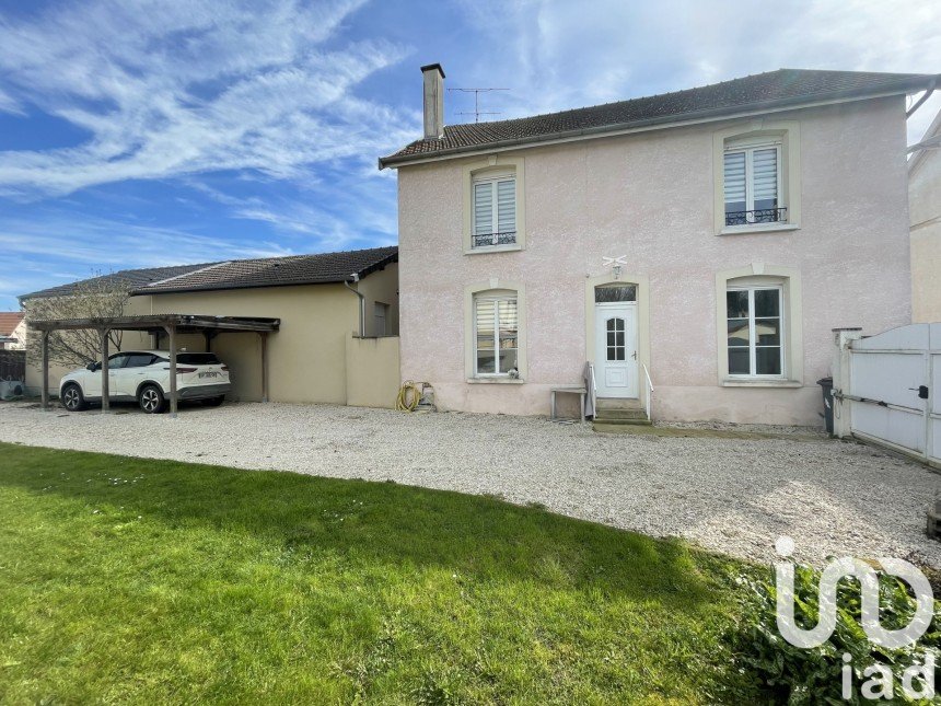 Maison de village 6 pièces de 185 m² à Bétheniville (51490)